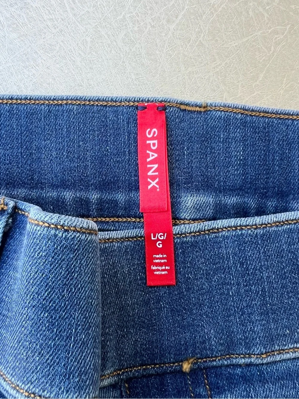 SPANXshape EveryWear Flare Pull Up Jeans Blue Women’s Size L